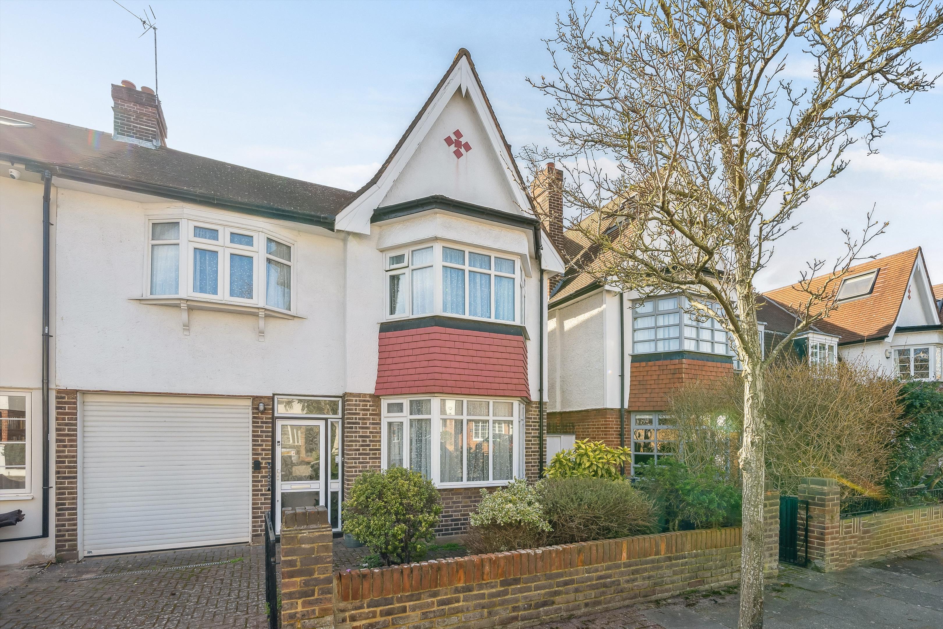 4 bedroom terraced house for sale