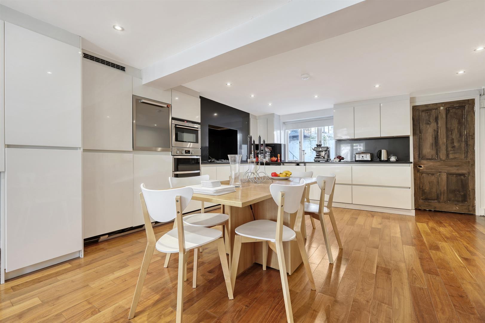 3 bedroom property for sale 0