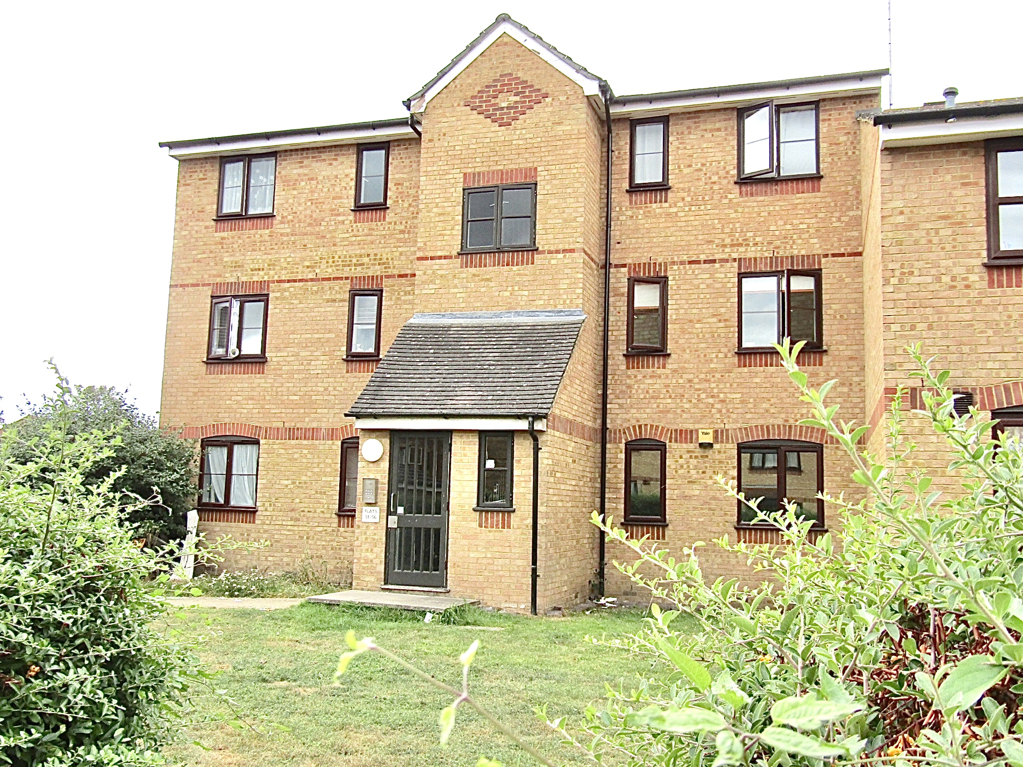 Redford Close, Feltham photo 3