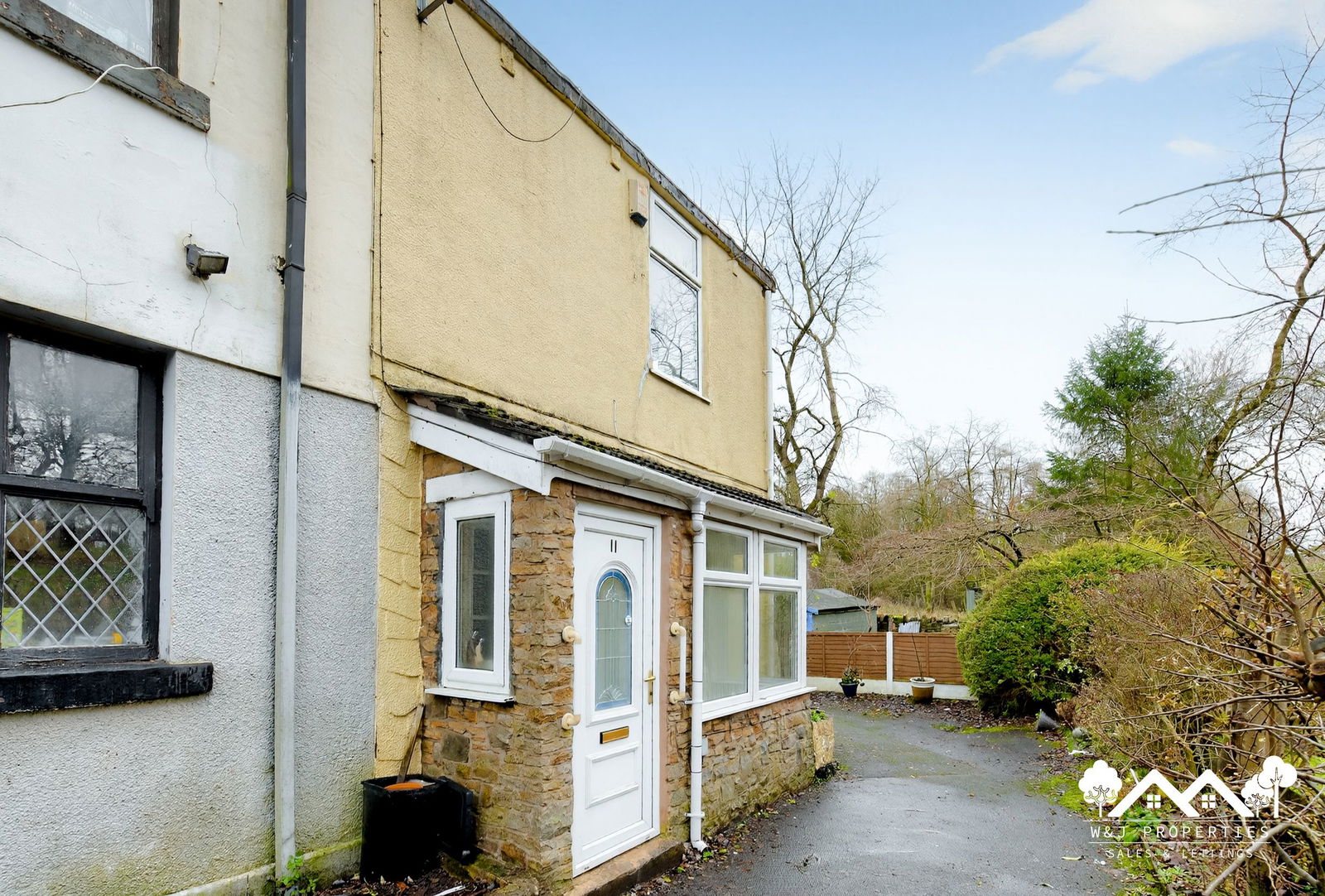 2-bed terraced on 11, Knuzden Brook, Blackburn, £99,950