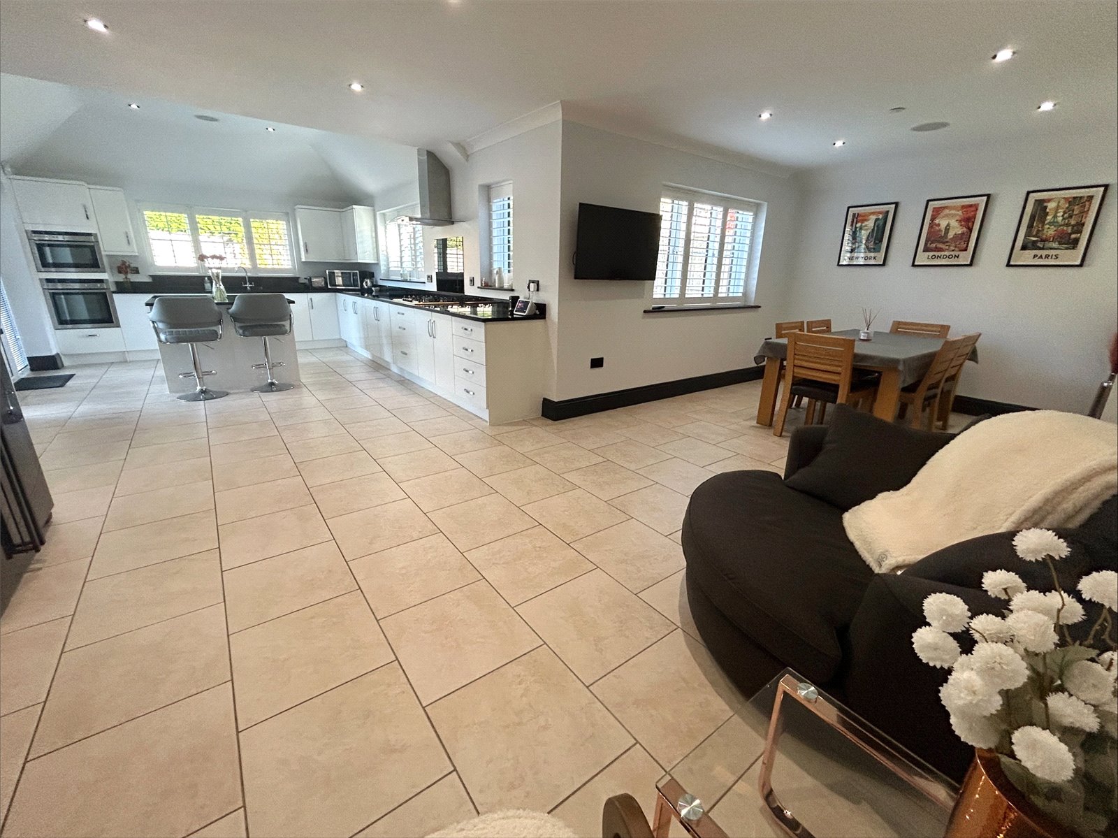 4 bedroom detached house for sale 0