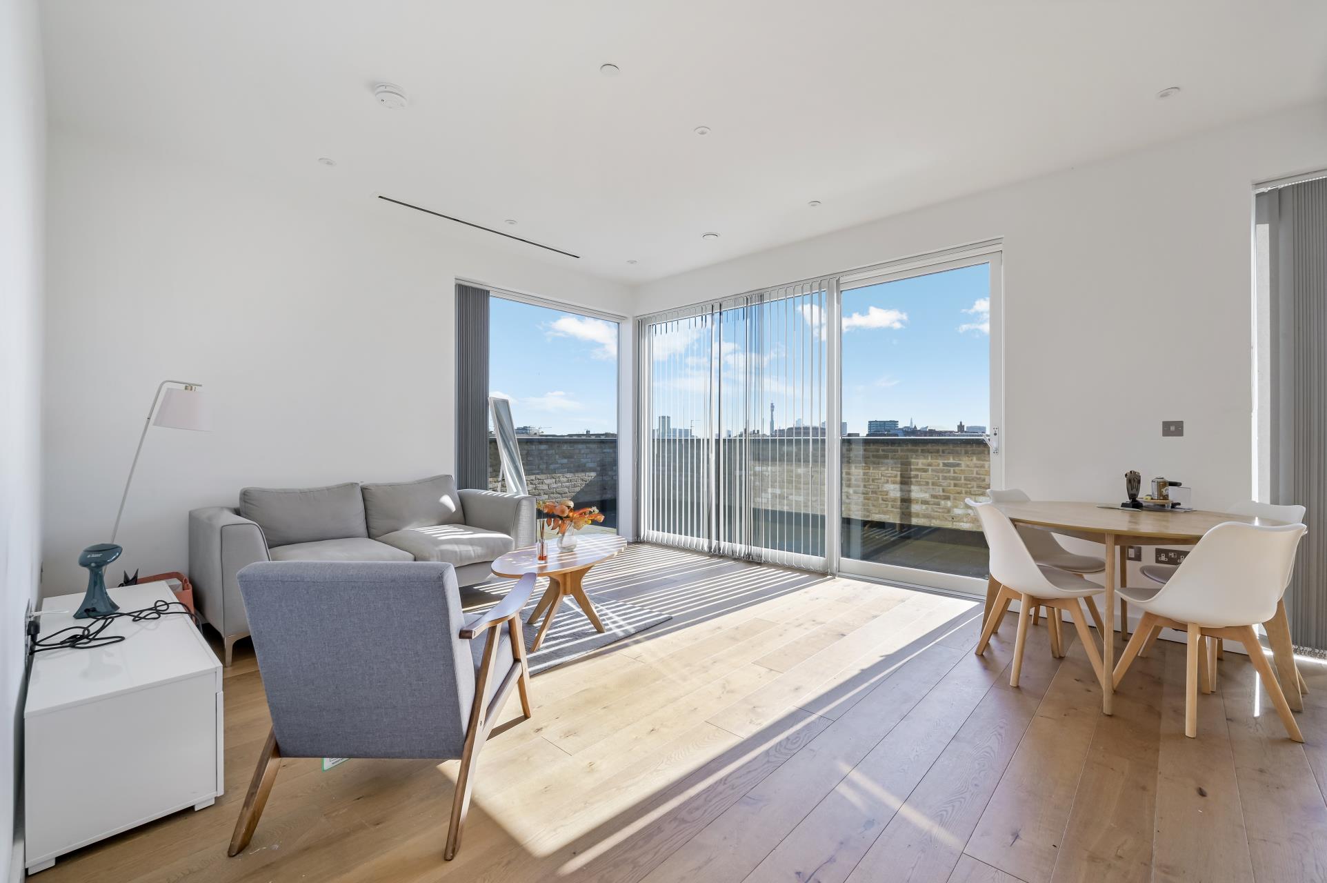 3 bedroom flat for sale 0