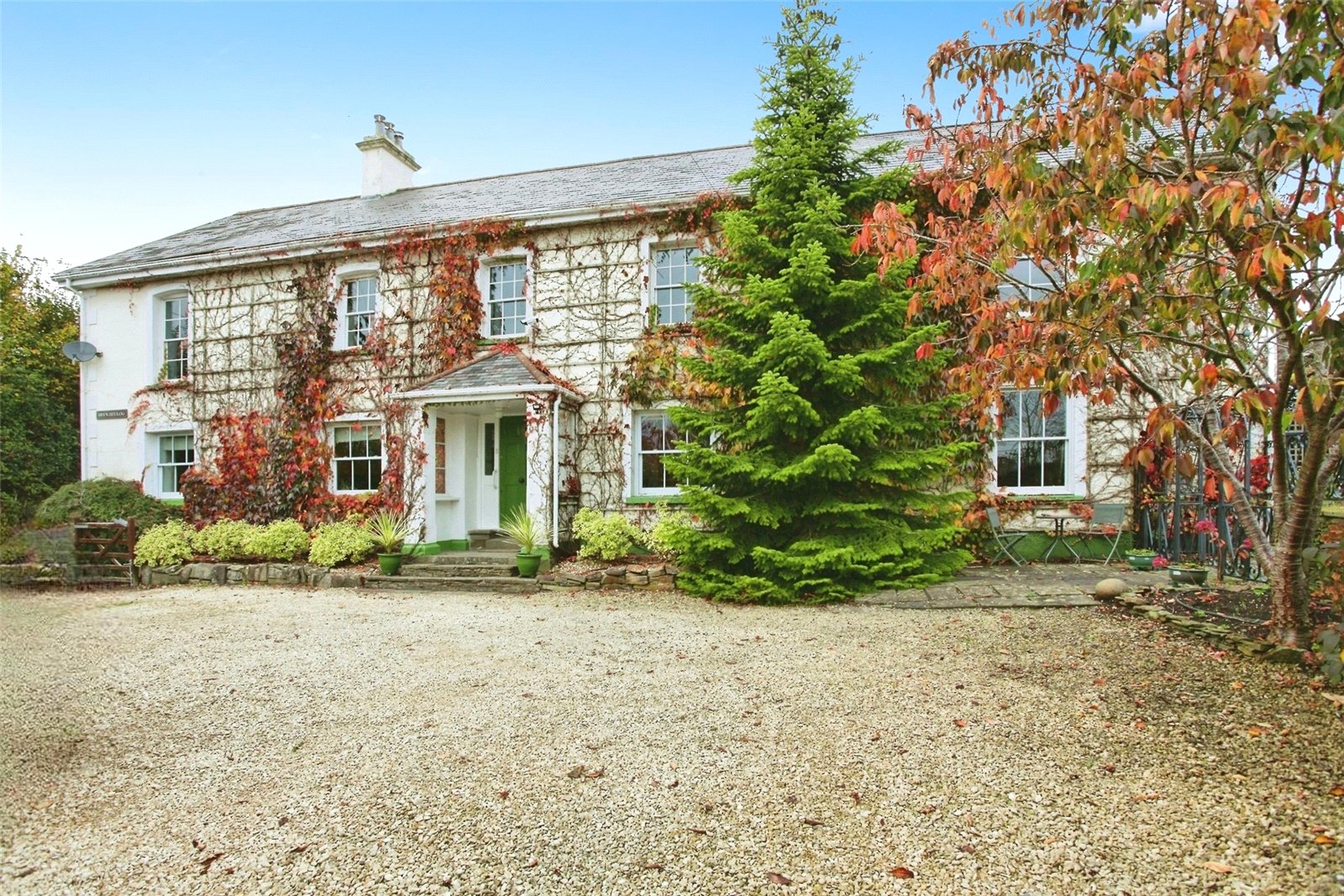 5 bedroom equestrian property for sale 0