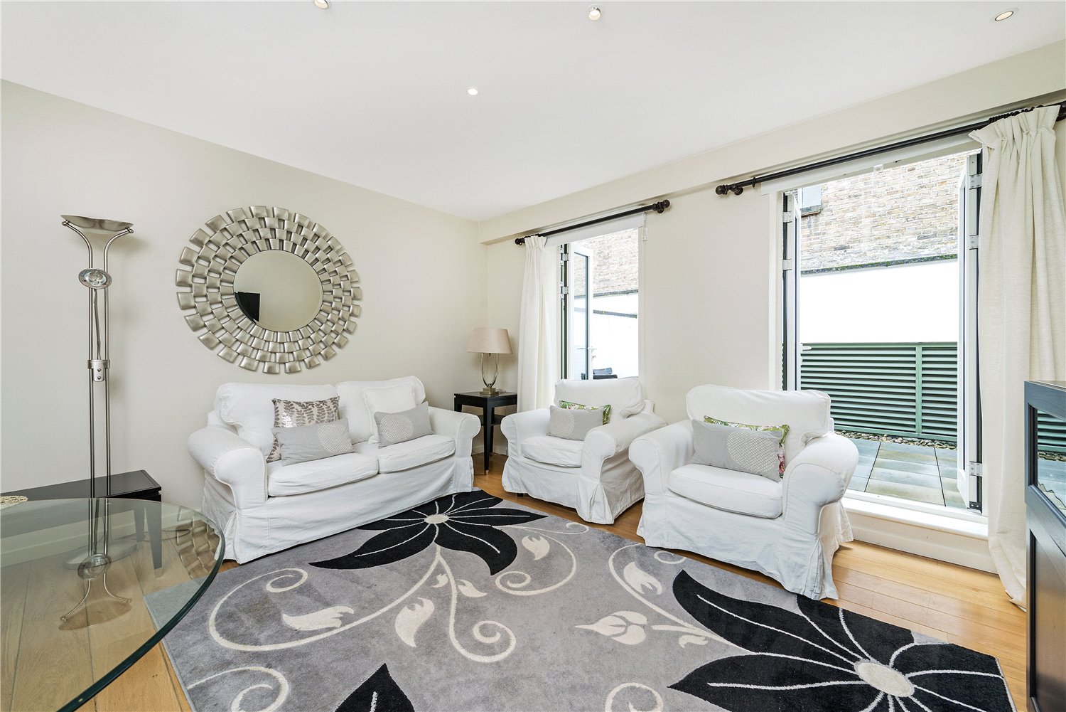 2 bedroom flat for sale 0