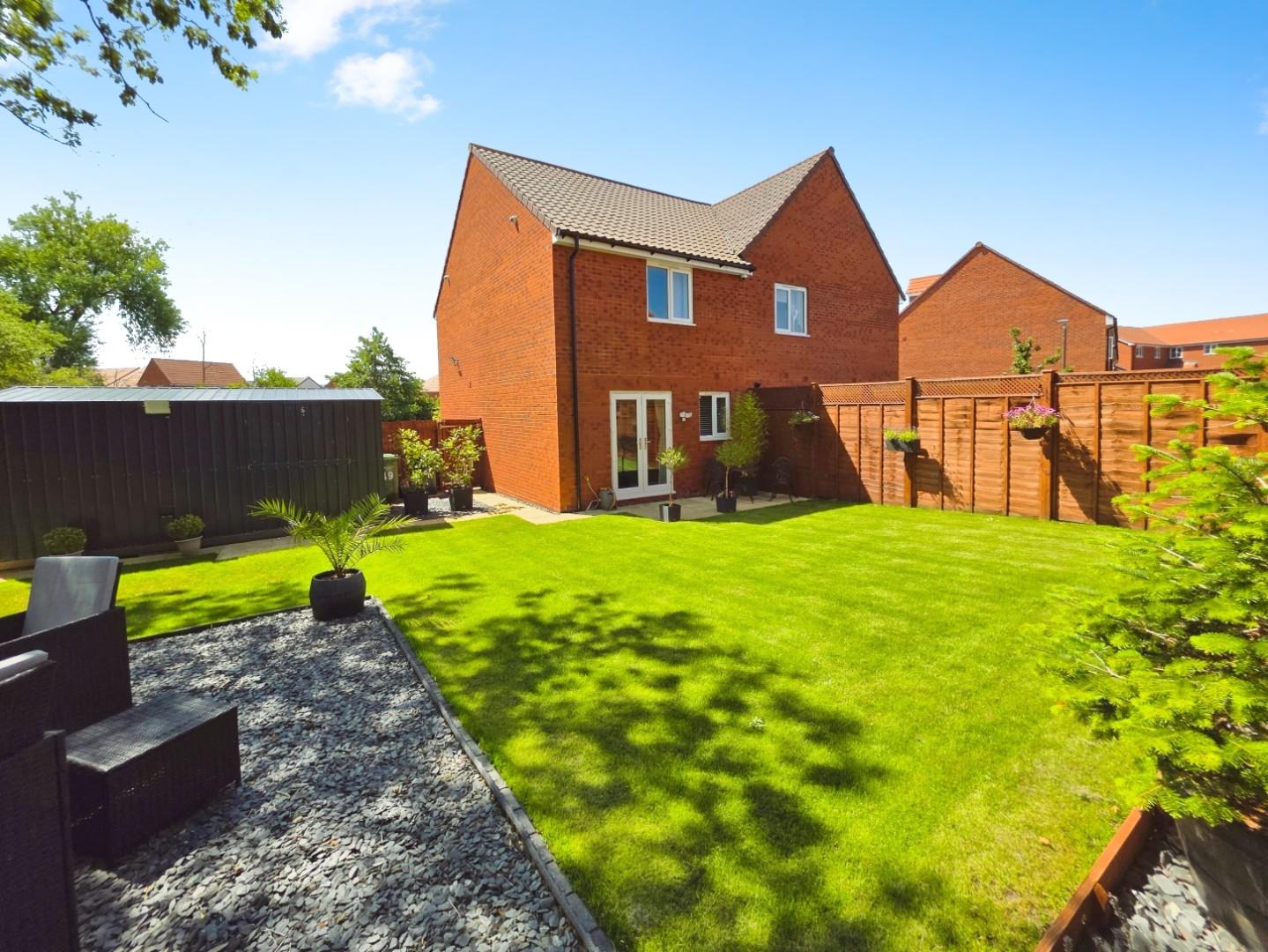 2-bed house on 49, Cyril Cowley Close, Stonehouse, £300,000