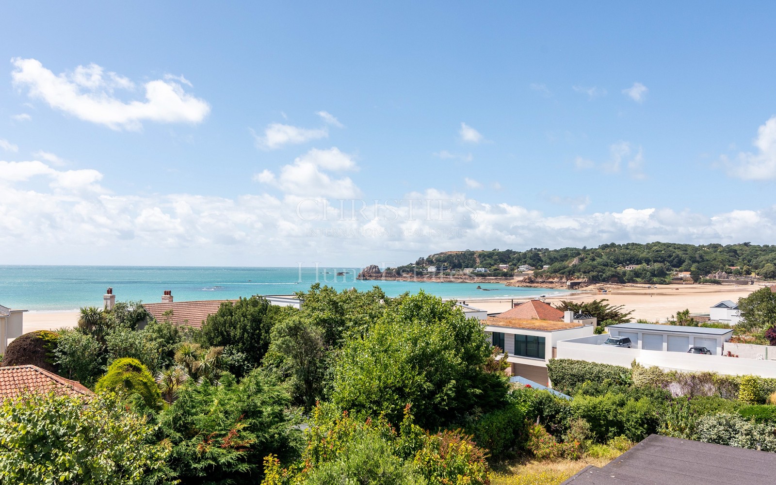 6 bedroom detached house for sale 0