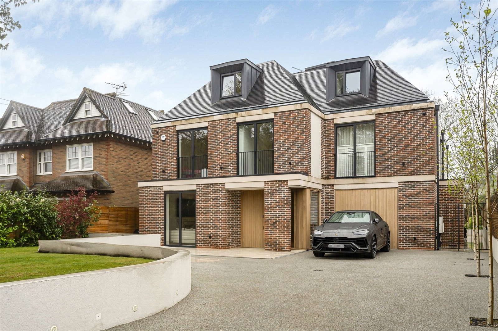 5 bedroom detached new house for sale 0