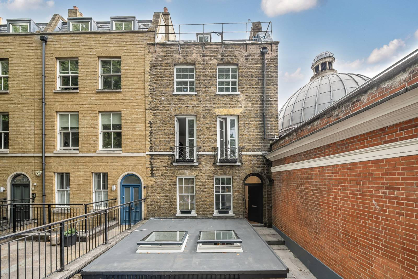 4 bedroom terraced house for sale 0