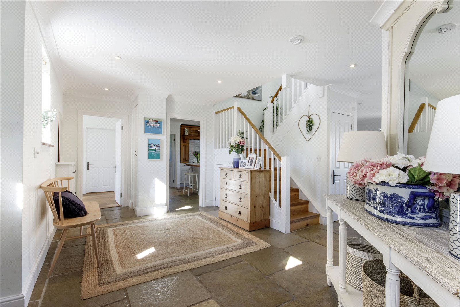 5 bedroom detached house for sale 0