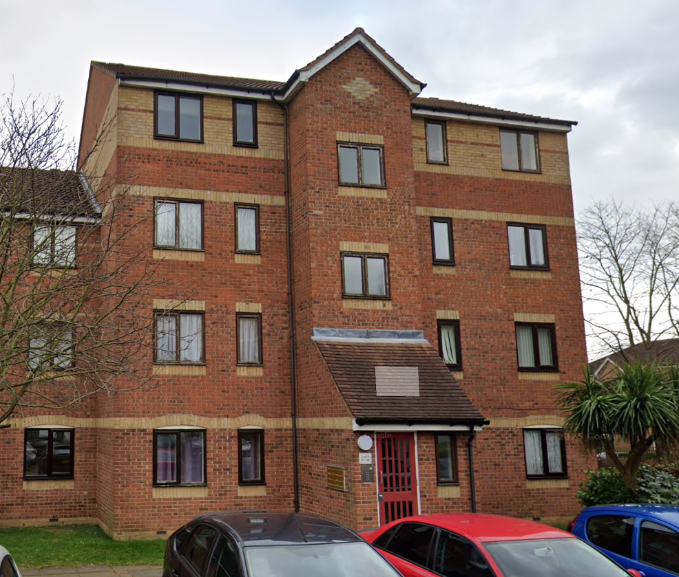 39, Cherry Blossom Close, Southgate photo 2