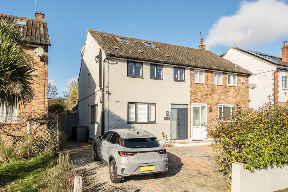 4 bedroom property for sale 0