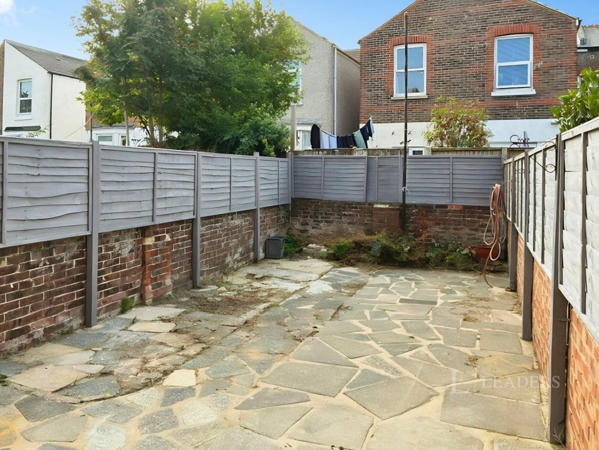 44, Grayshott Road, Southsea photo 4