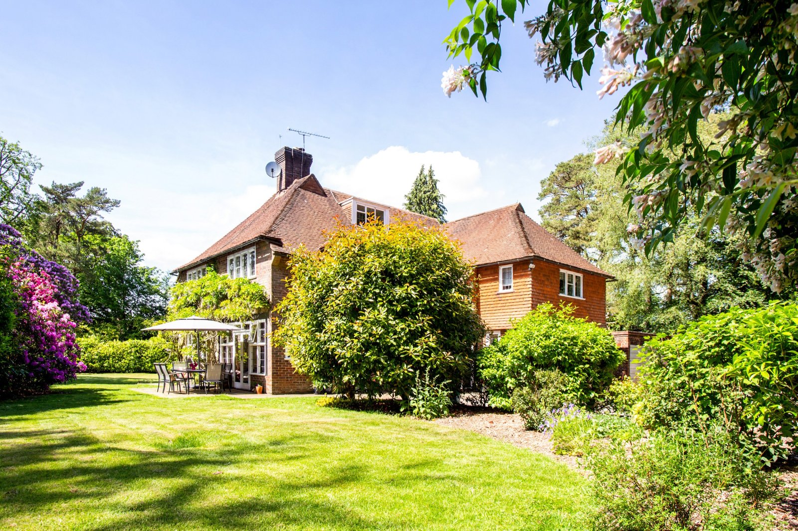 5 bedroom detached house for sale 0