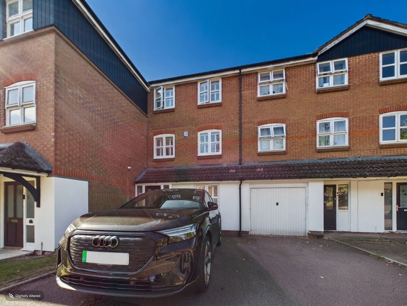 4-bed house on 5, Imperial Way, Hemel Hempstead, £3,000/mo