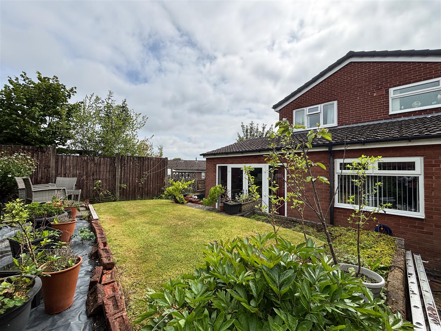 2, Hambleton Place, Stoke-On-Trent photo 4