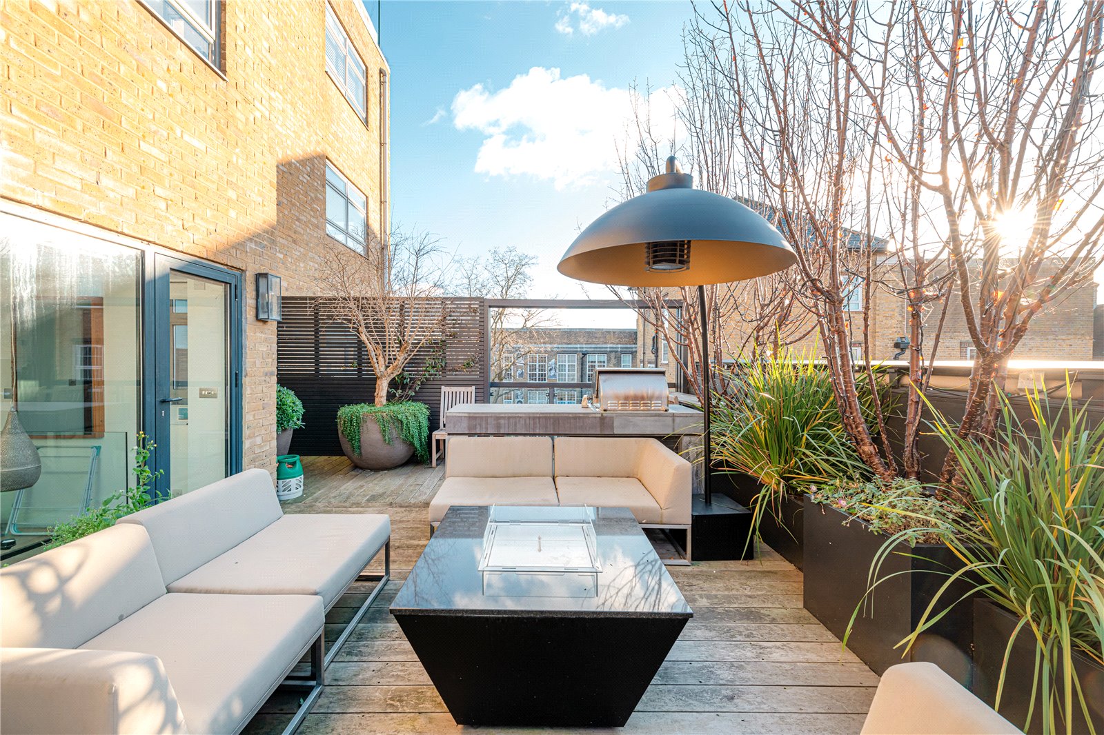 3 bedroom flat for sale 0