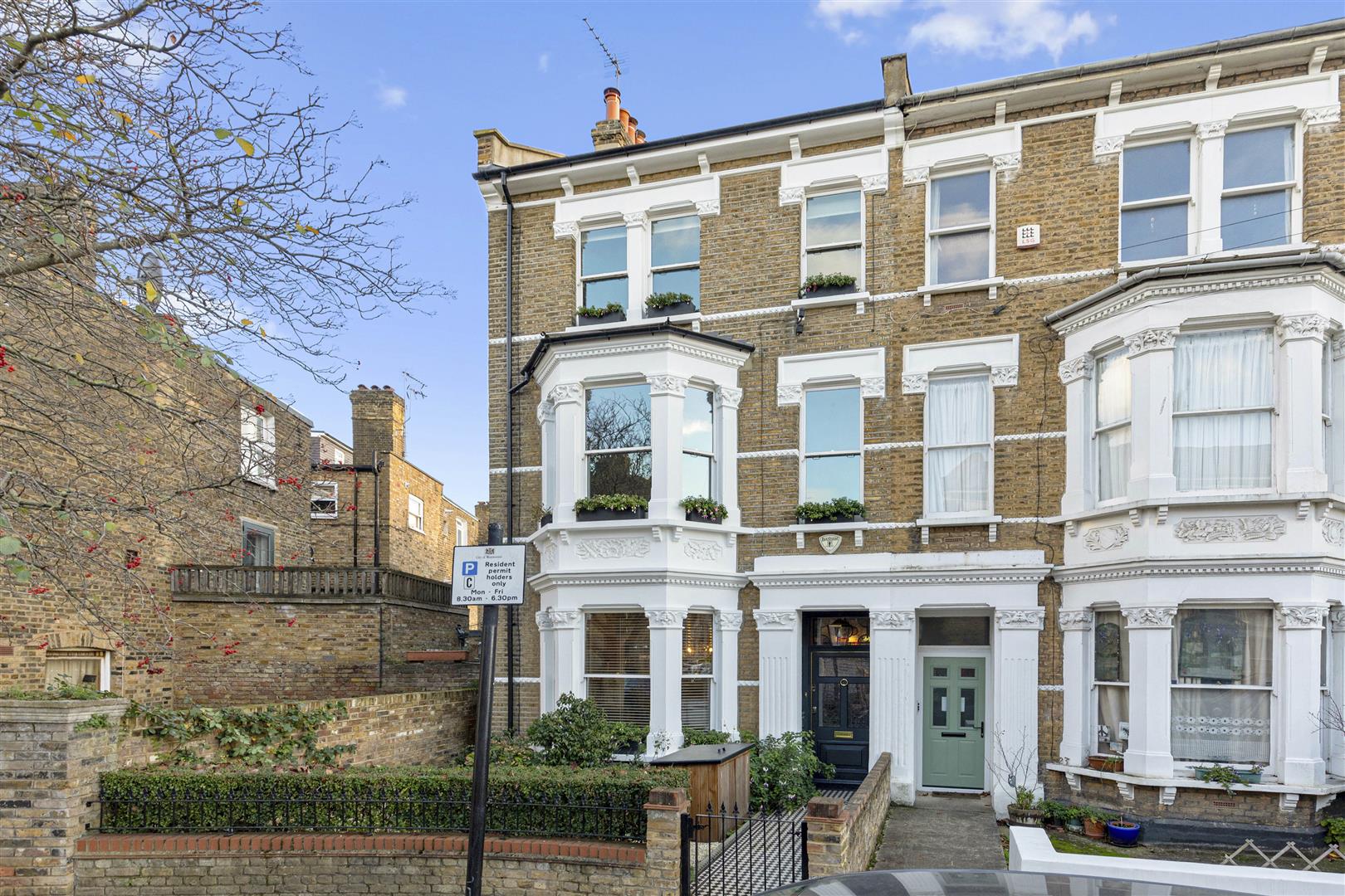 5 bedroom end terrace house for sale 0