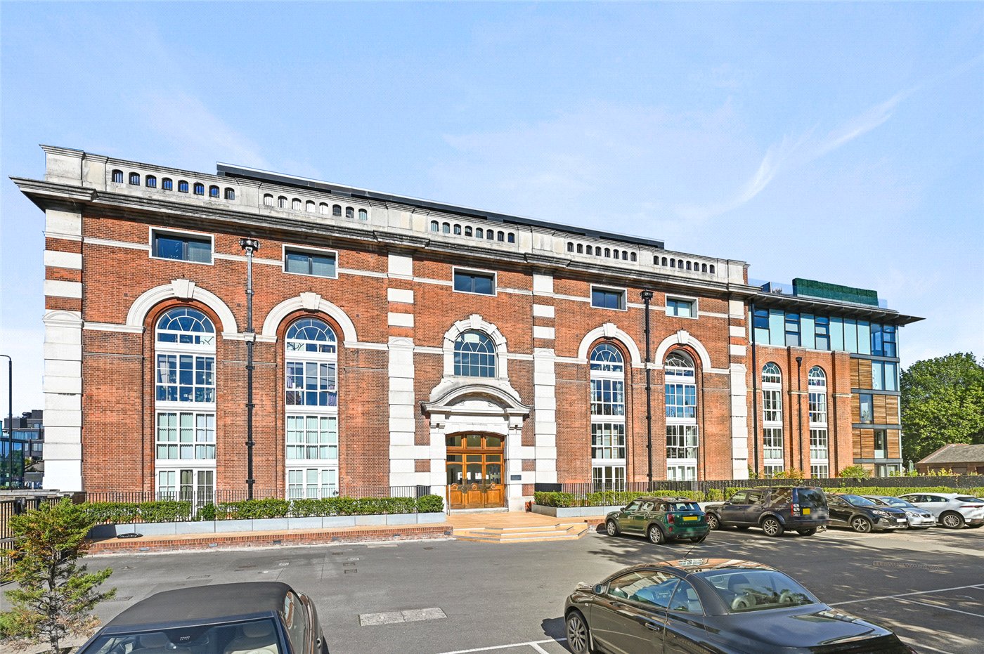 7, Bazalgette Court, Great West Road photo 2