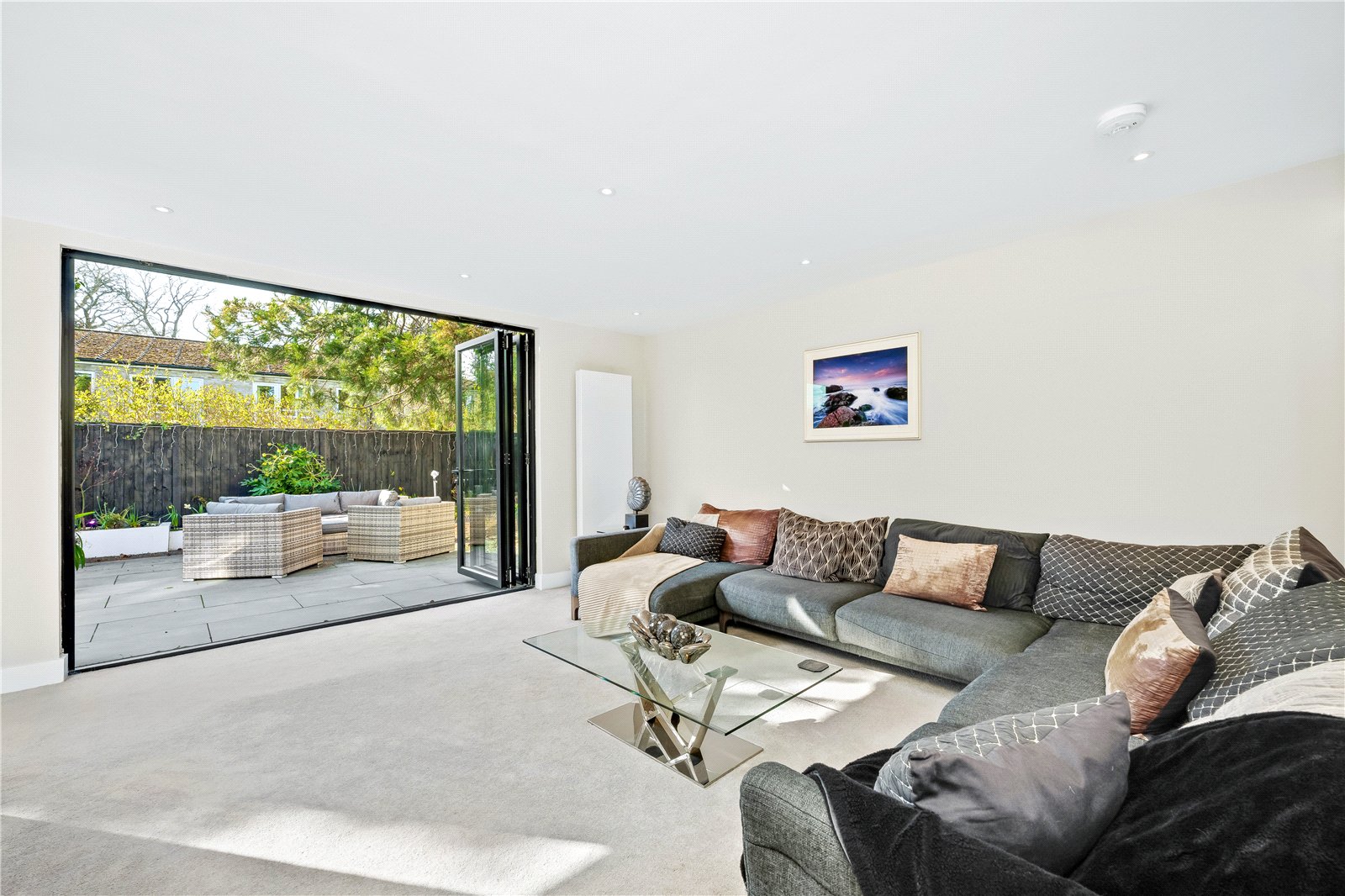 4 bedroom detached house for sale 0