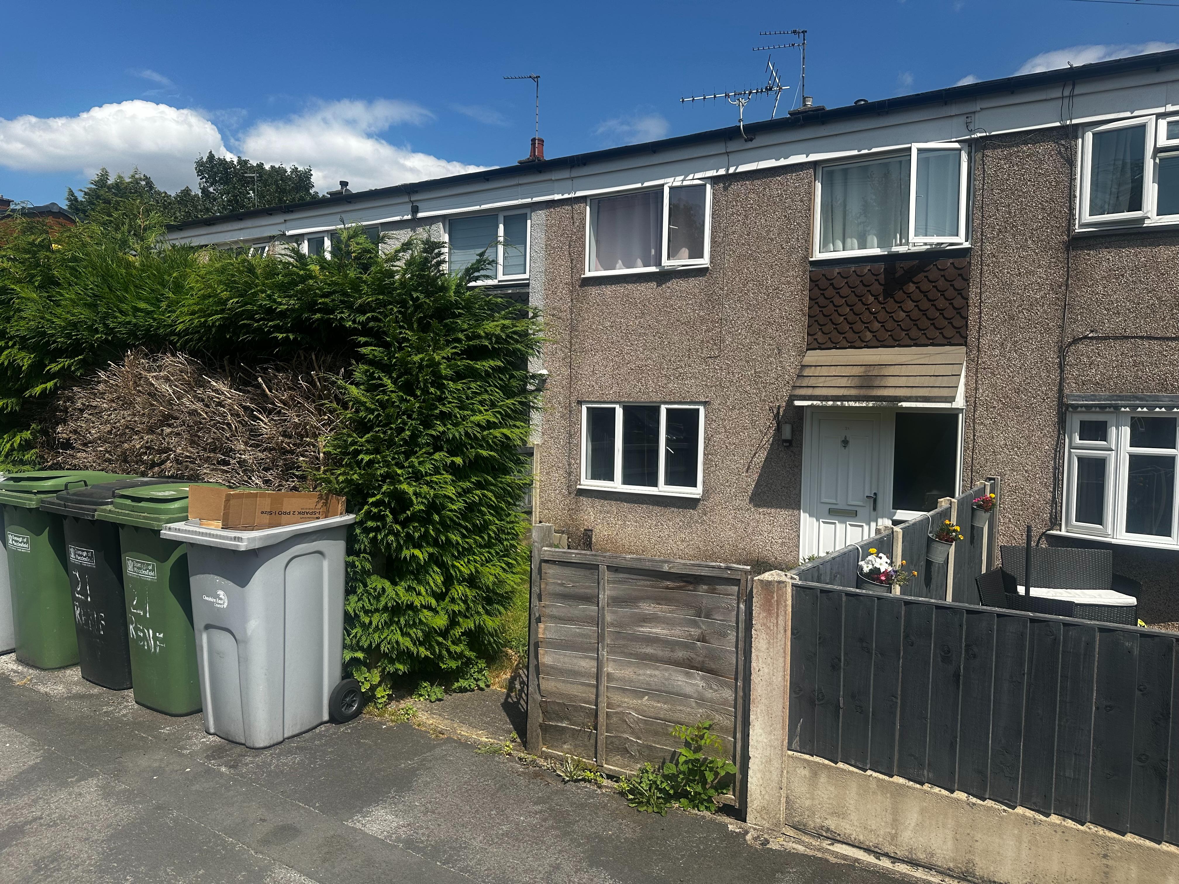 21, Renfrew Close, Macclesfield photo 3
