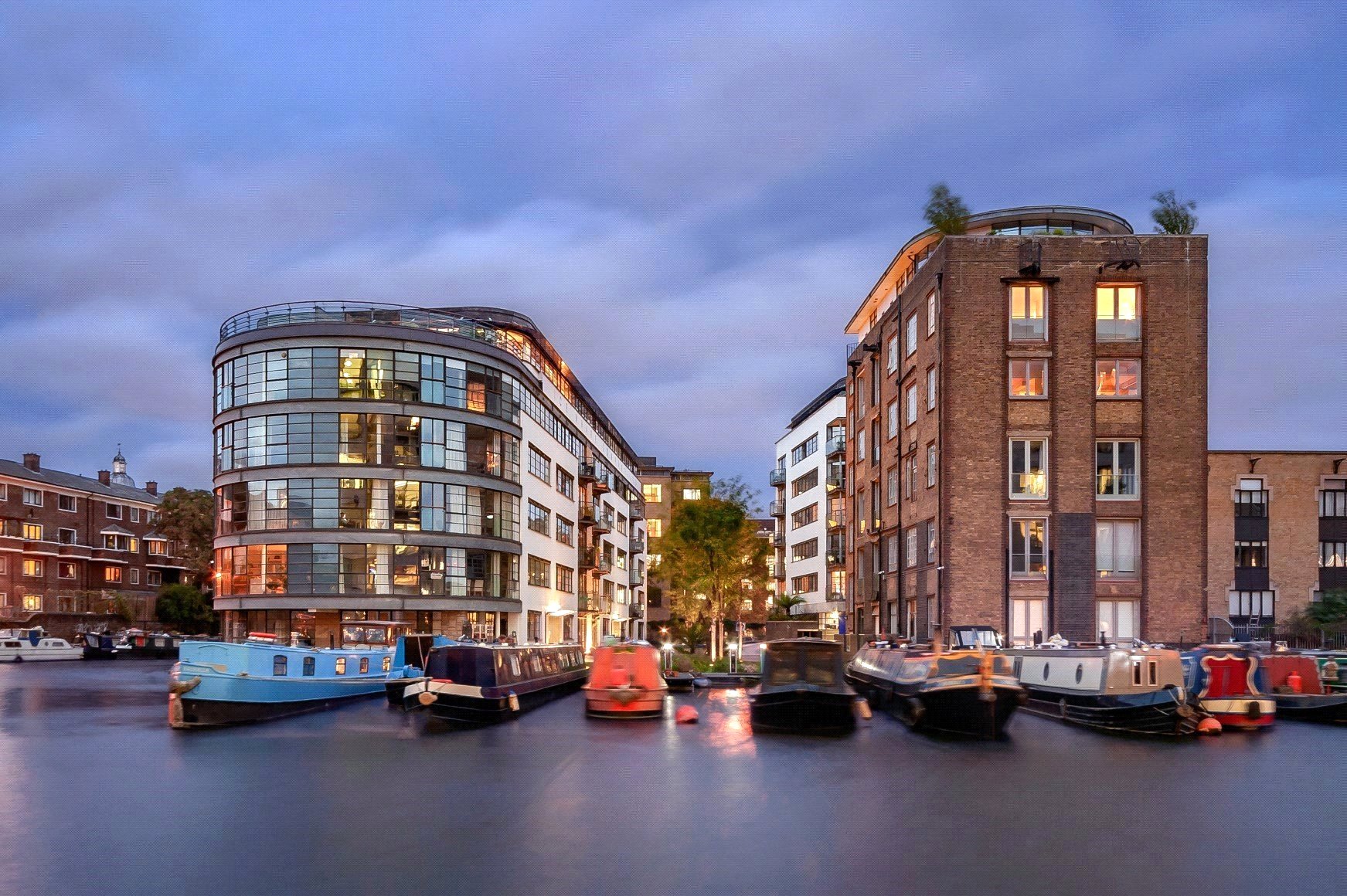 2 bed flat for sale
