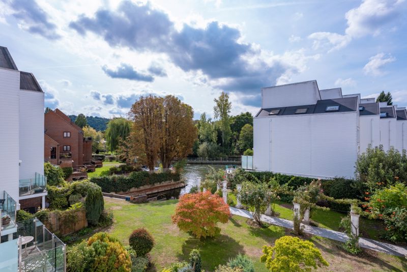 4 bedroom terraced house for sale 0