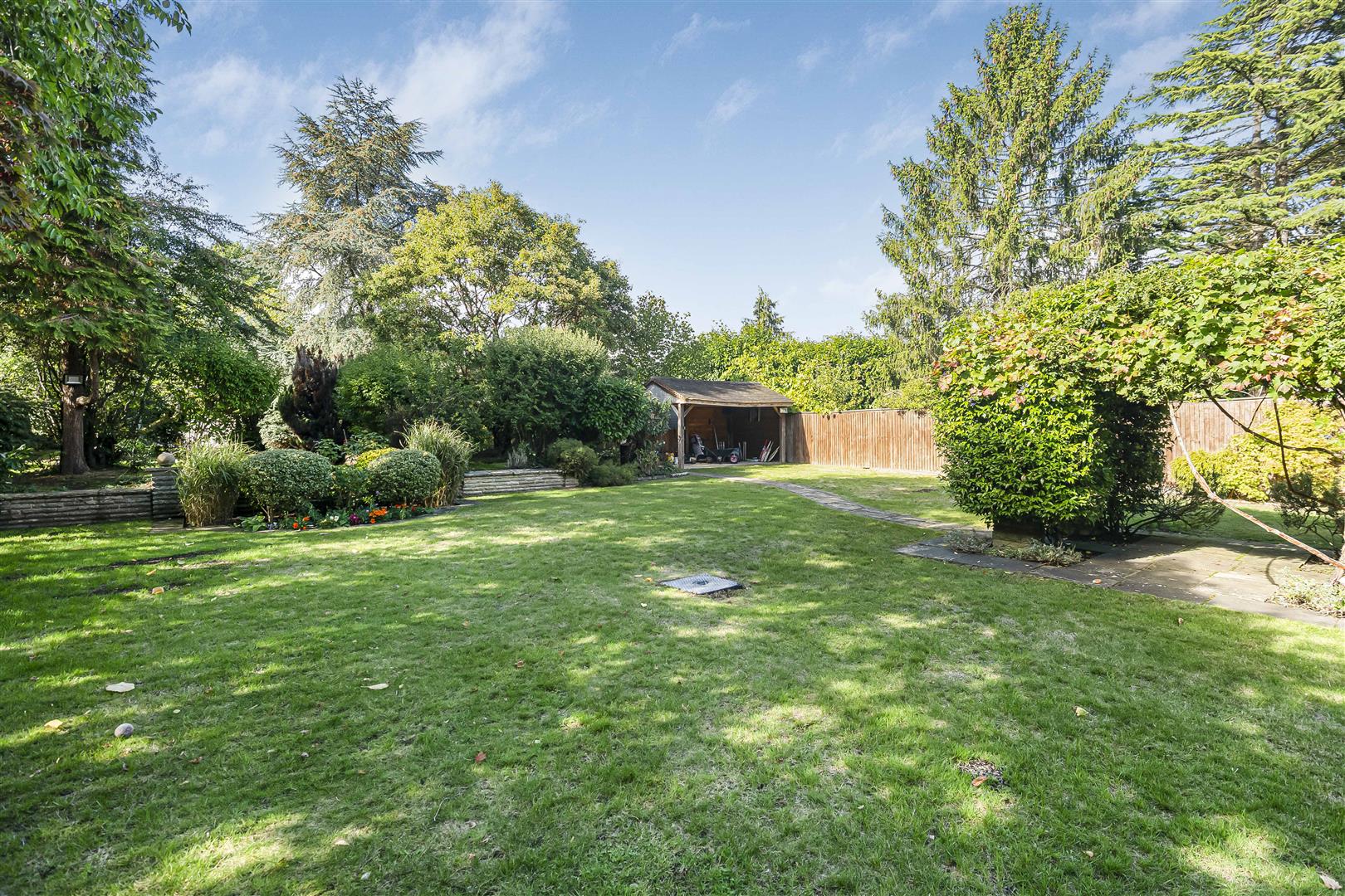 7 bedroom detached house for sale 0