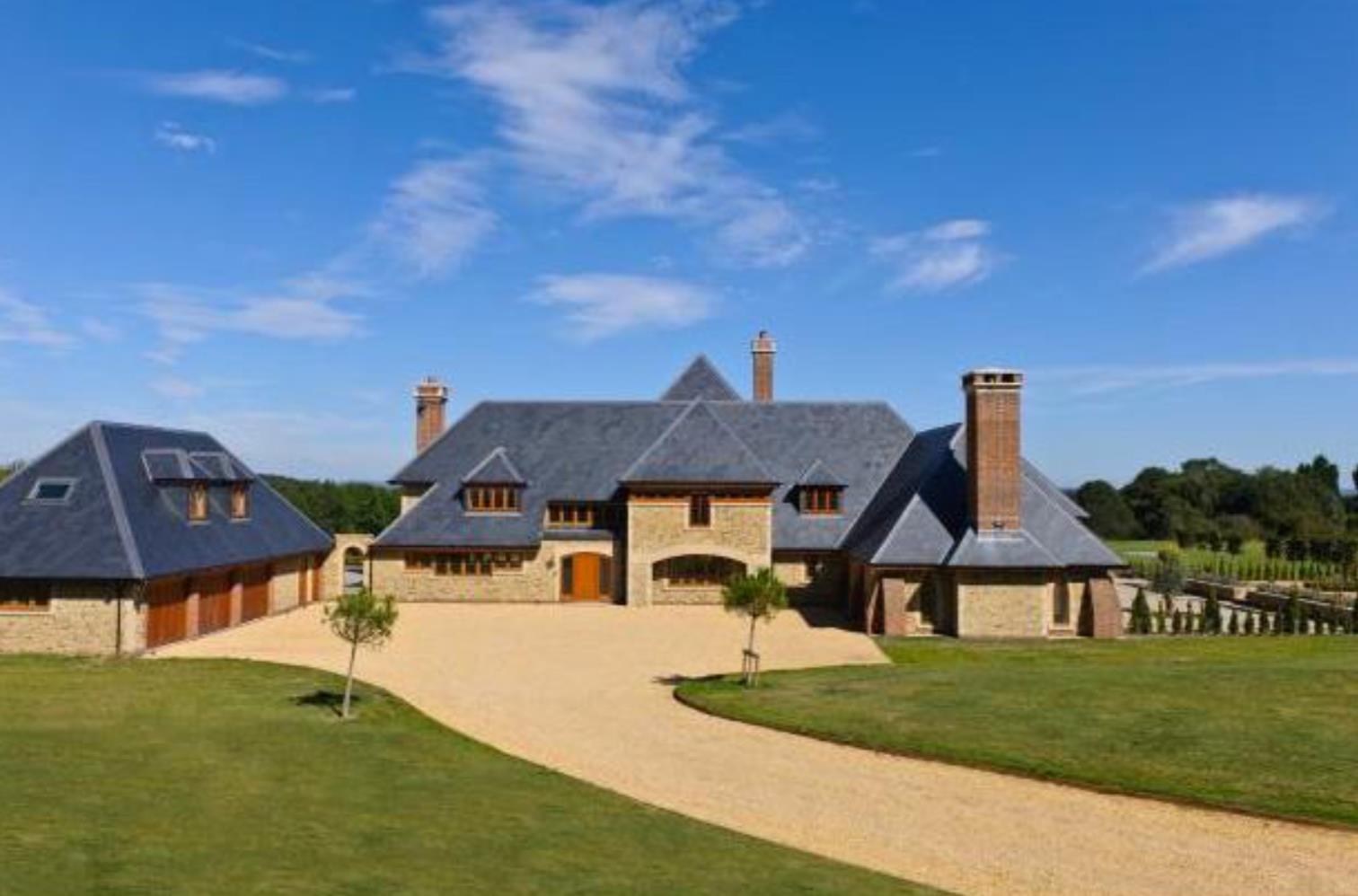 5 bedroom property for sale in Knowsley Grange, Bolton BL1