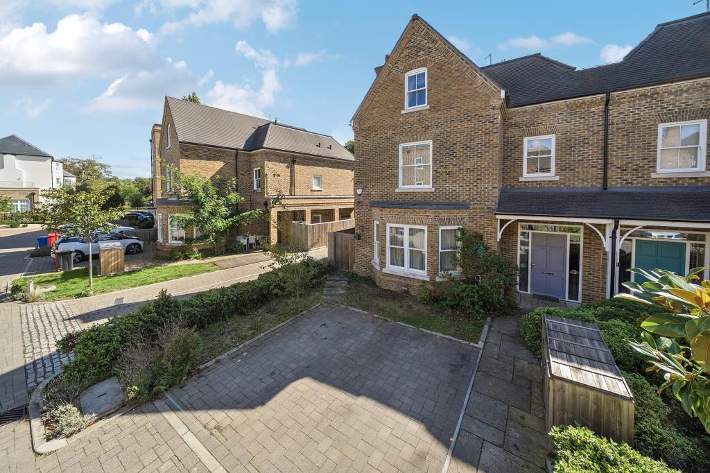 5 bedroom semi-detached house for sale 0