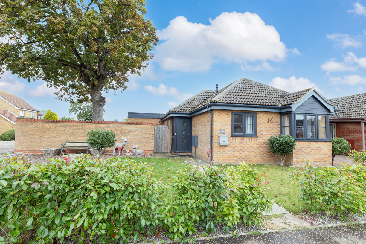 2-bed house on 4, Julian Way, Great Yarmouth, £335,000