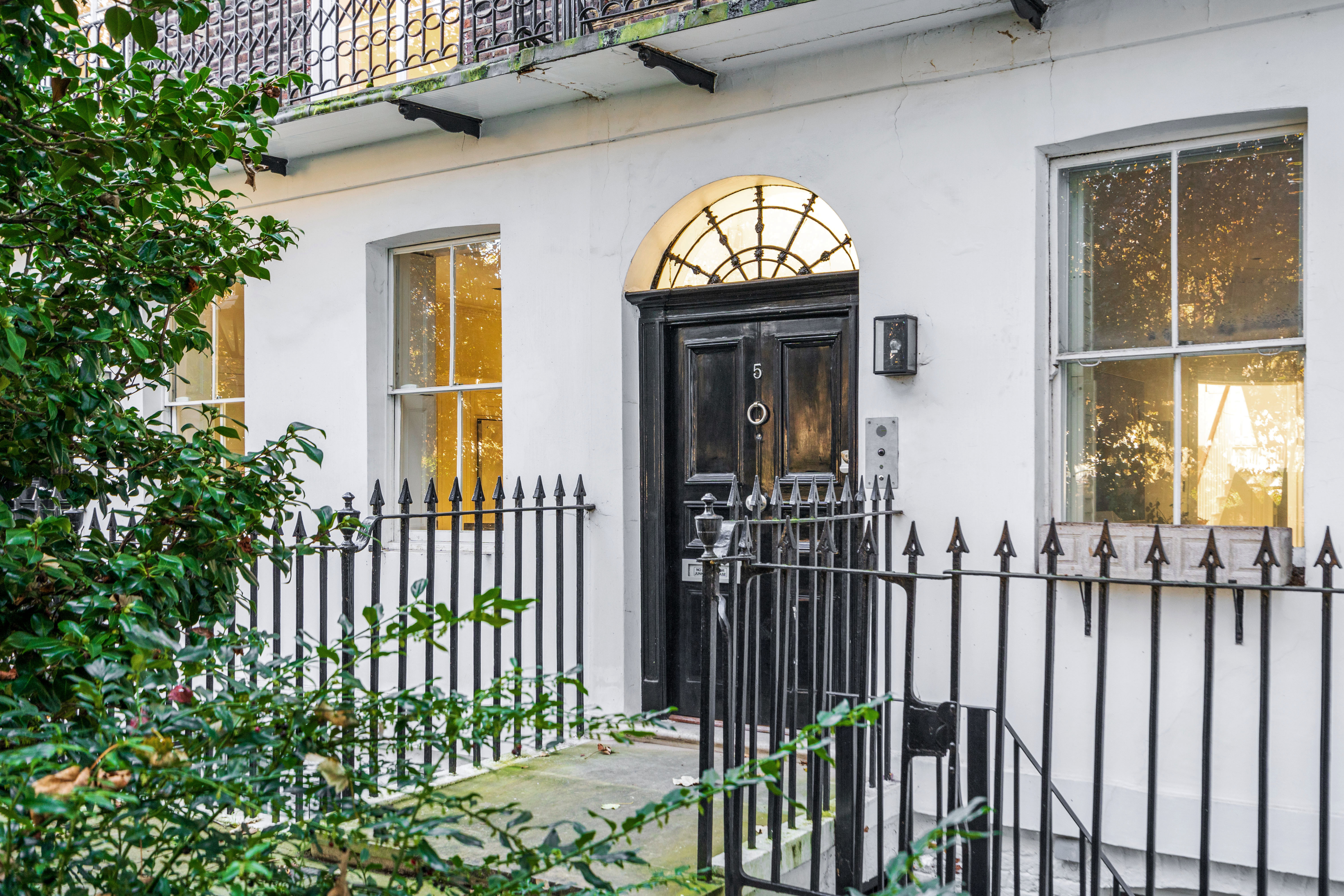 5 bedroom terraced house for sale 0