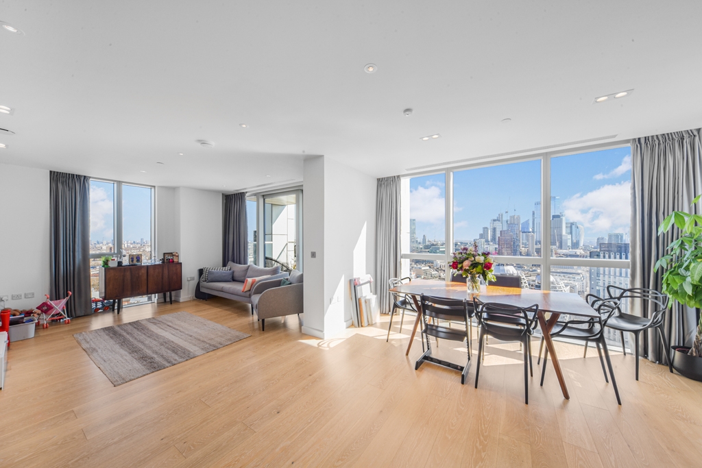 3 bedroom flat for sale 0