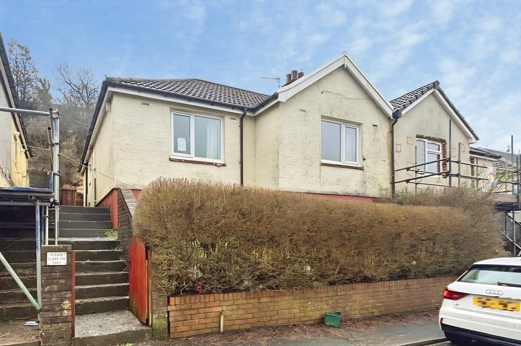 45, Cefn Ilan Road, Caerphilly photo 2