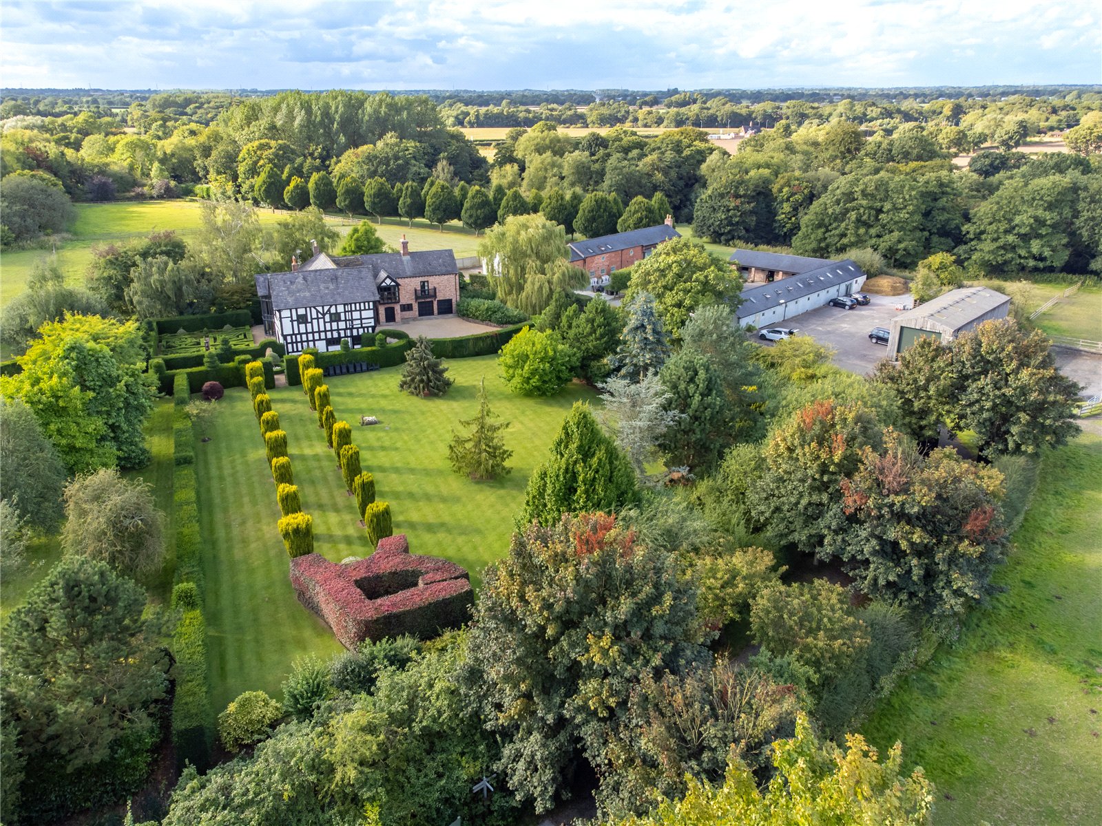 10 bedroom detached house for sale 0