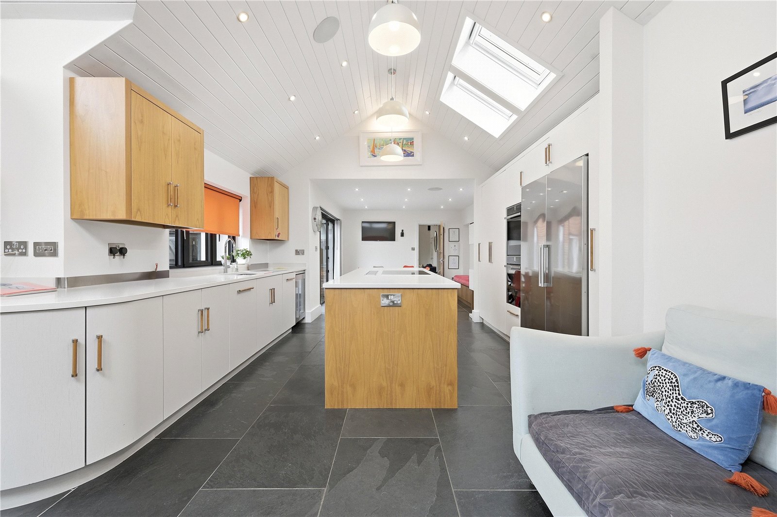 4 bedroom detached house for sale 0