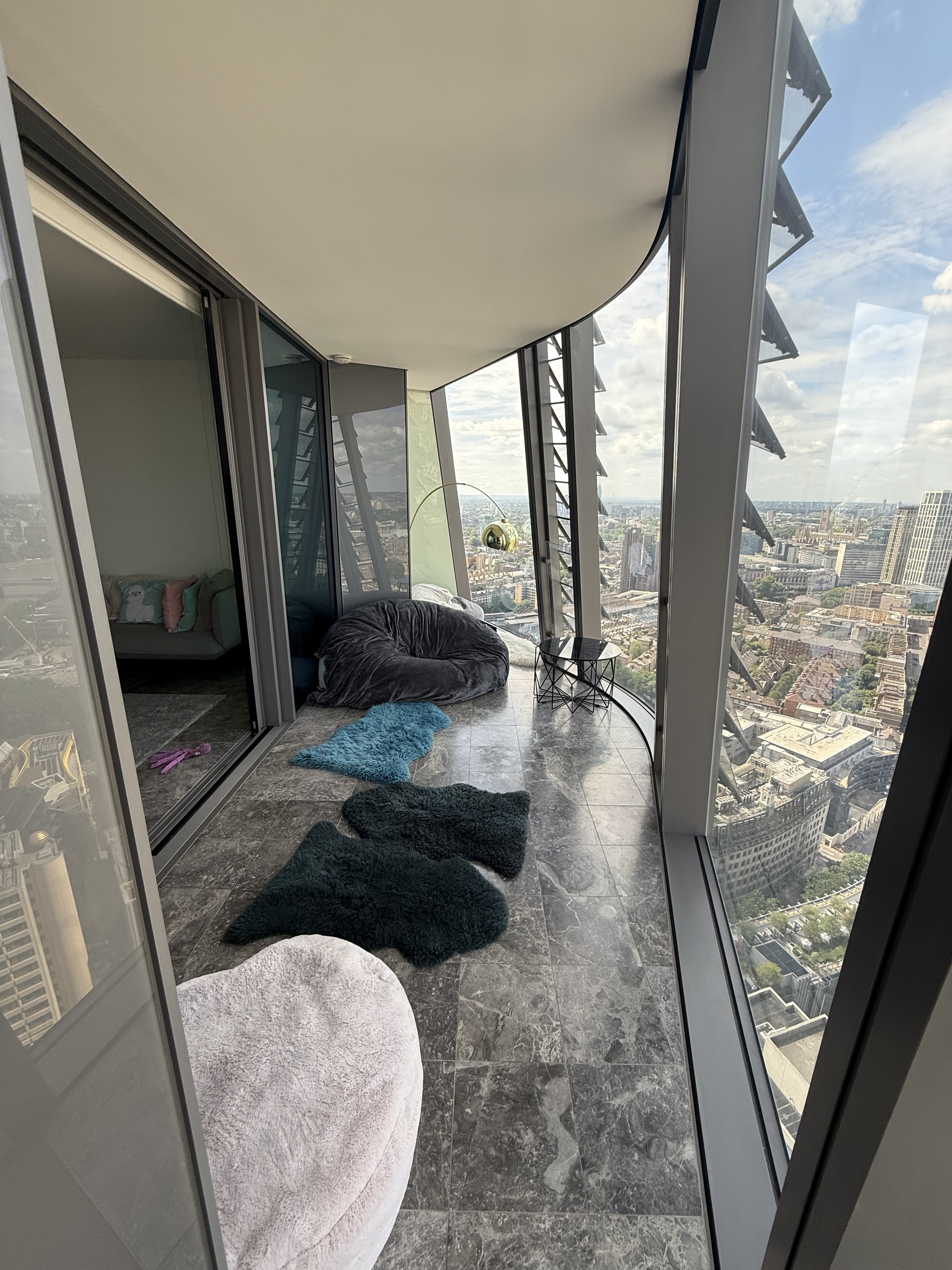 2 bedroom new flat for sale 0