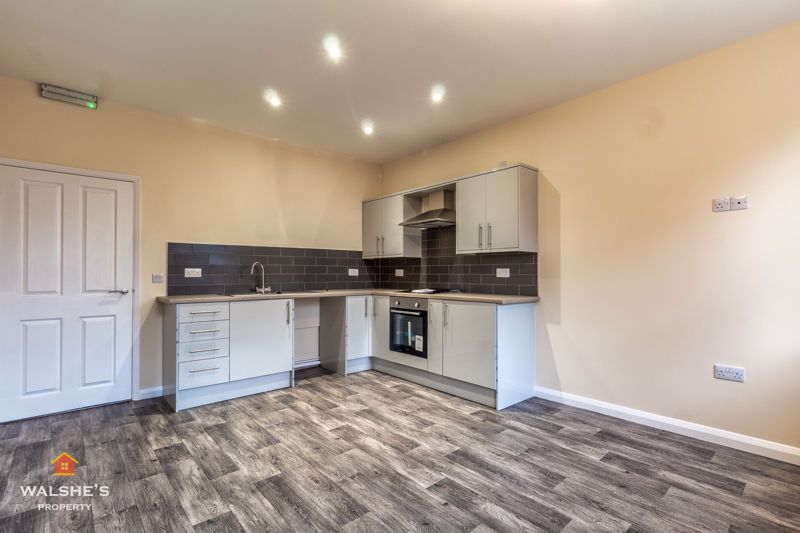Flat 3, To the rear of 4, Ashby Road, Scunthorpe photo 5