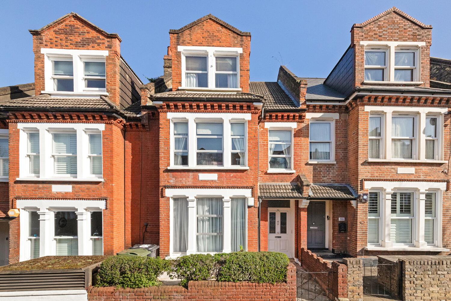 5 bedroom property for sale 0