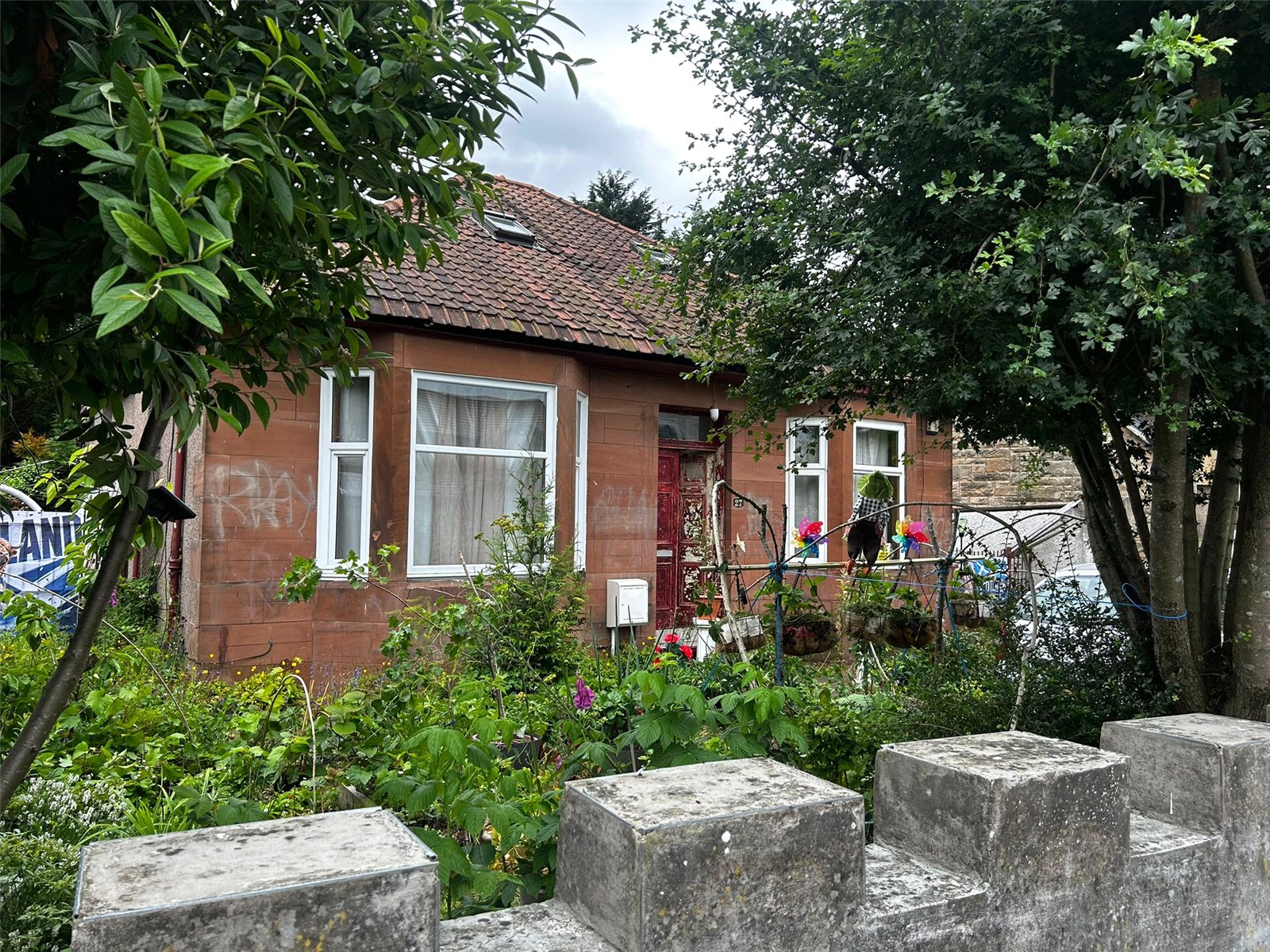 27, Everard Drive, Glasgow photo 2