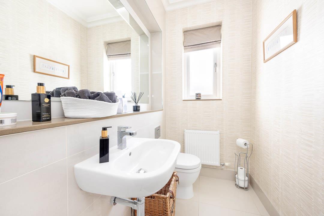 5 bedroom detached house for sale 0