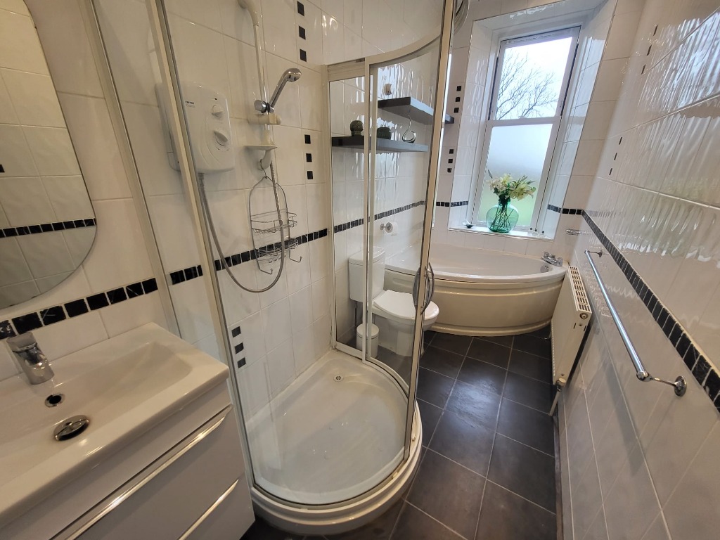 Photos of Greenlaw Avenue, Paisley, Renfrewshire PA1 66509993