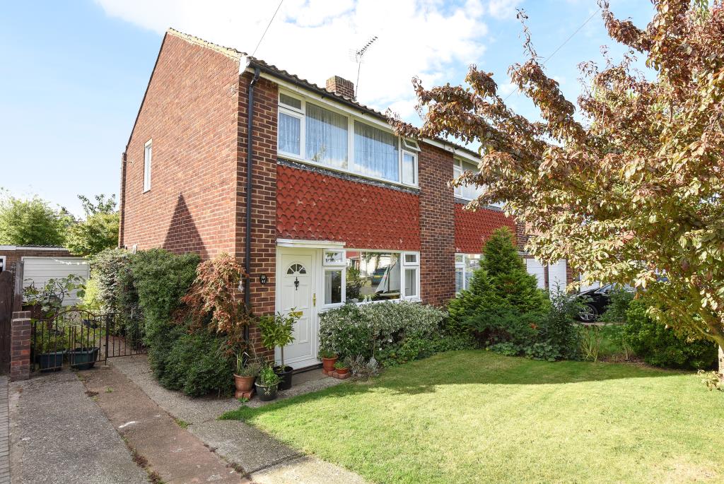 Free property report 40 Stratton Road, Sunburyonthames, TW16 6PQ Chimnie