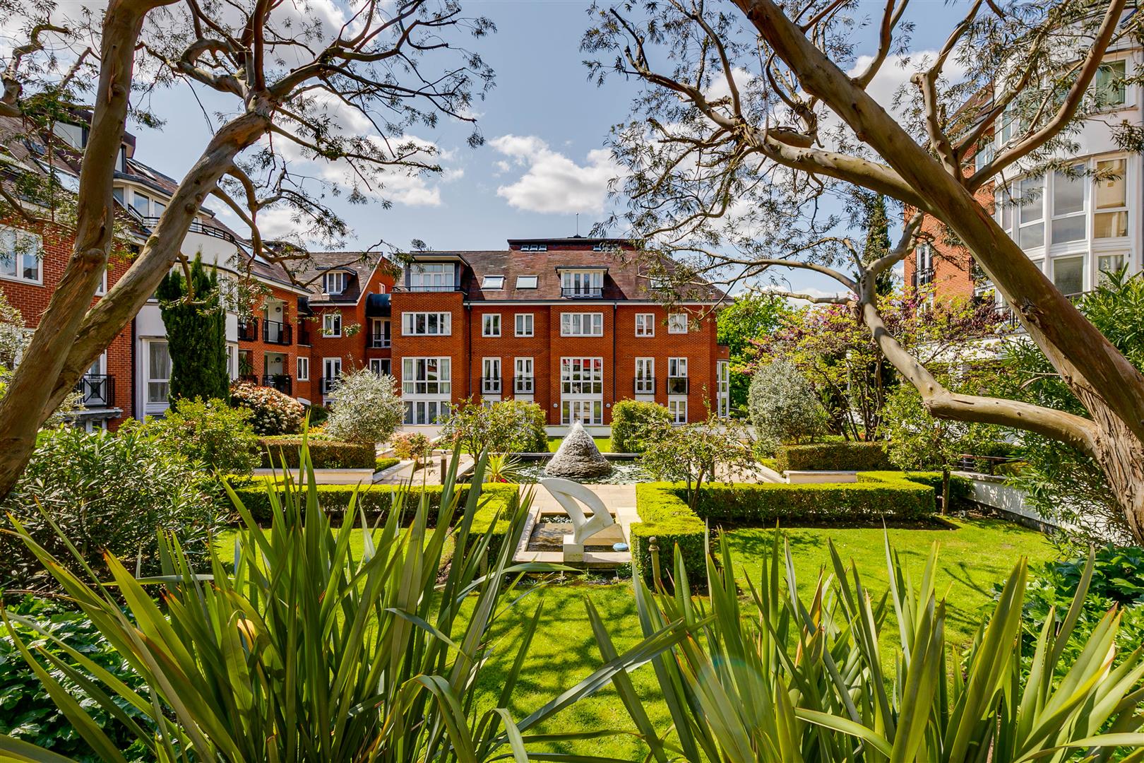 3 bedroom flat for sale 0