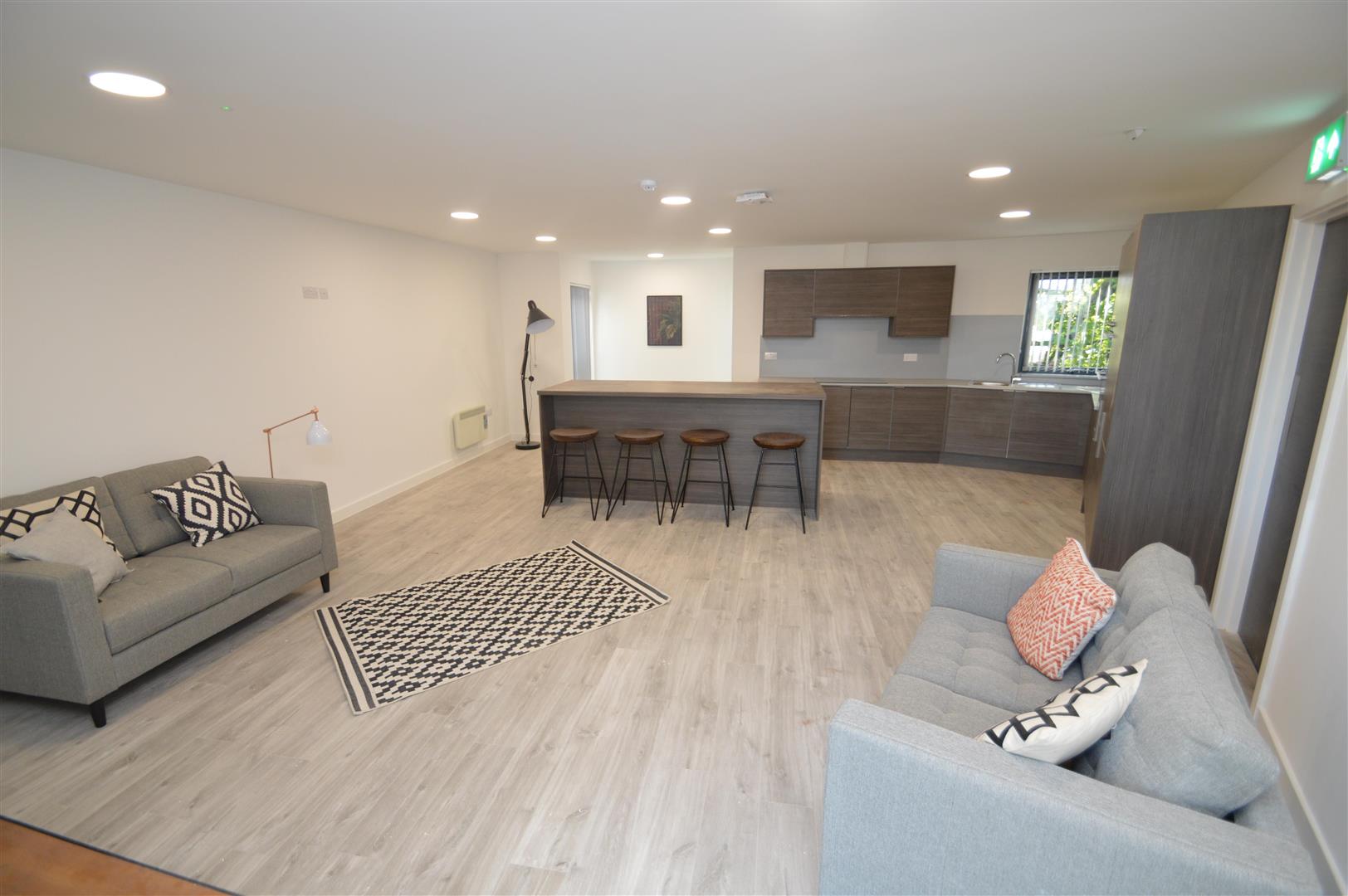 QED, 207E, BIRMINGHAM photo 2