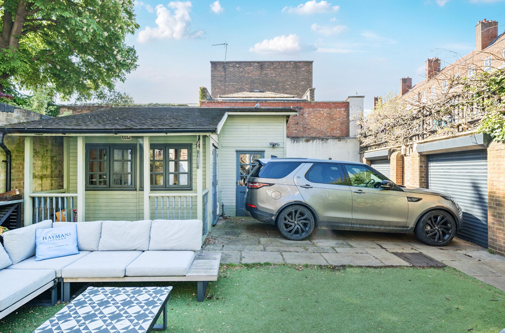 5 bedroom property for sale 0