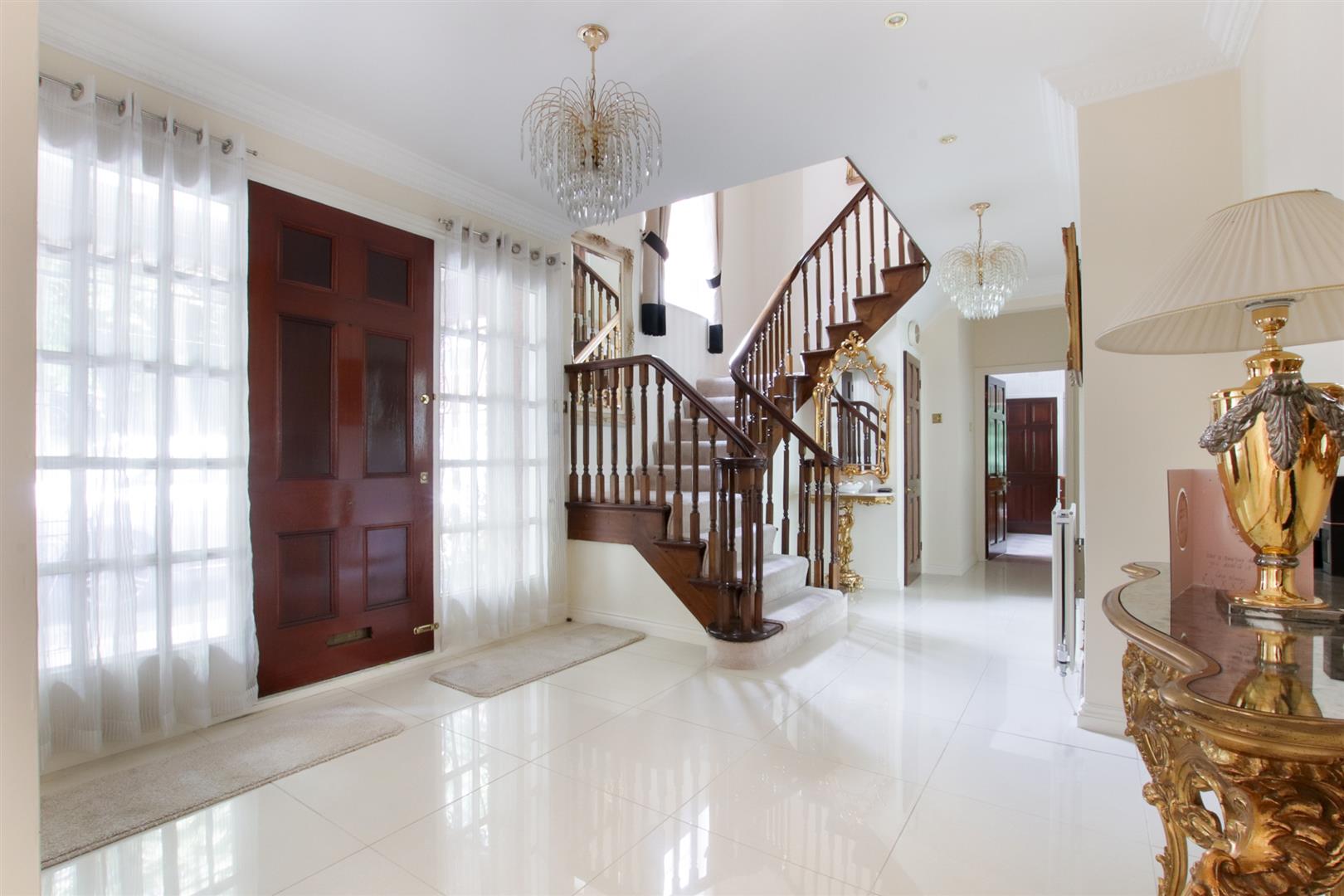 5 bedroom detached house for sale 0