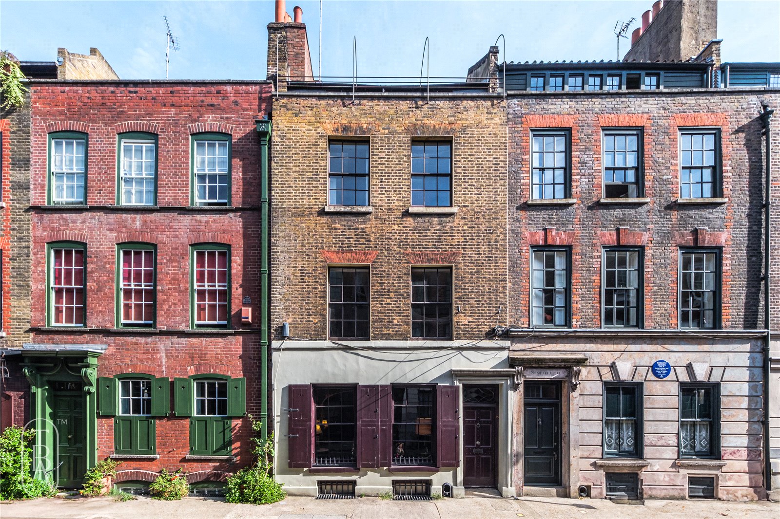 4 bedroom terraced house for sale 0