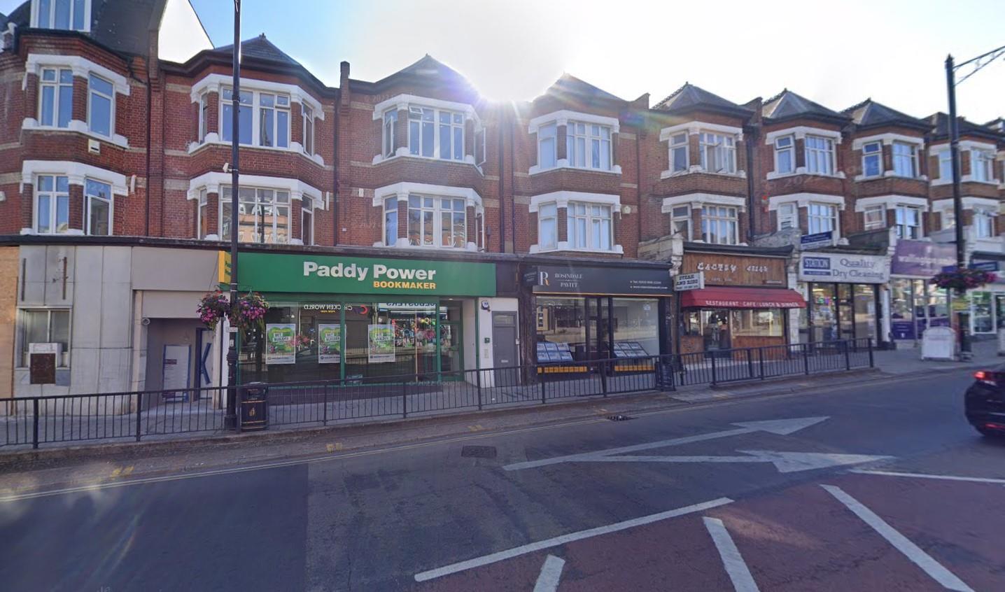 Flat 4, Bramble Court, Woodcote Road, Wallington photo 2