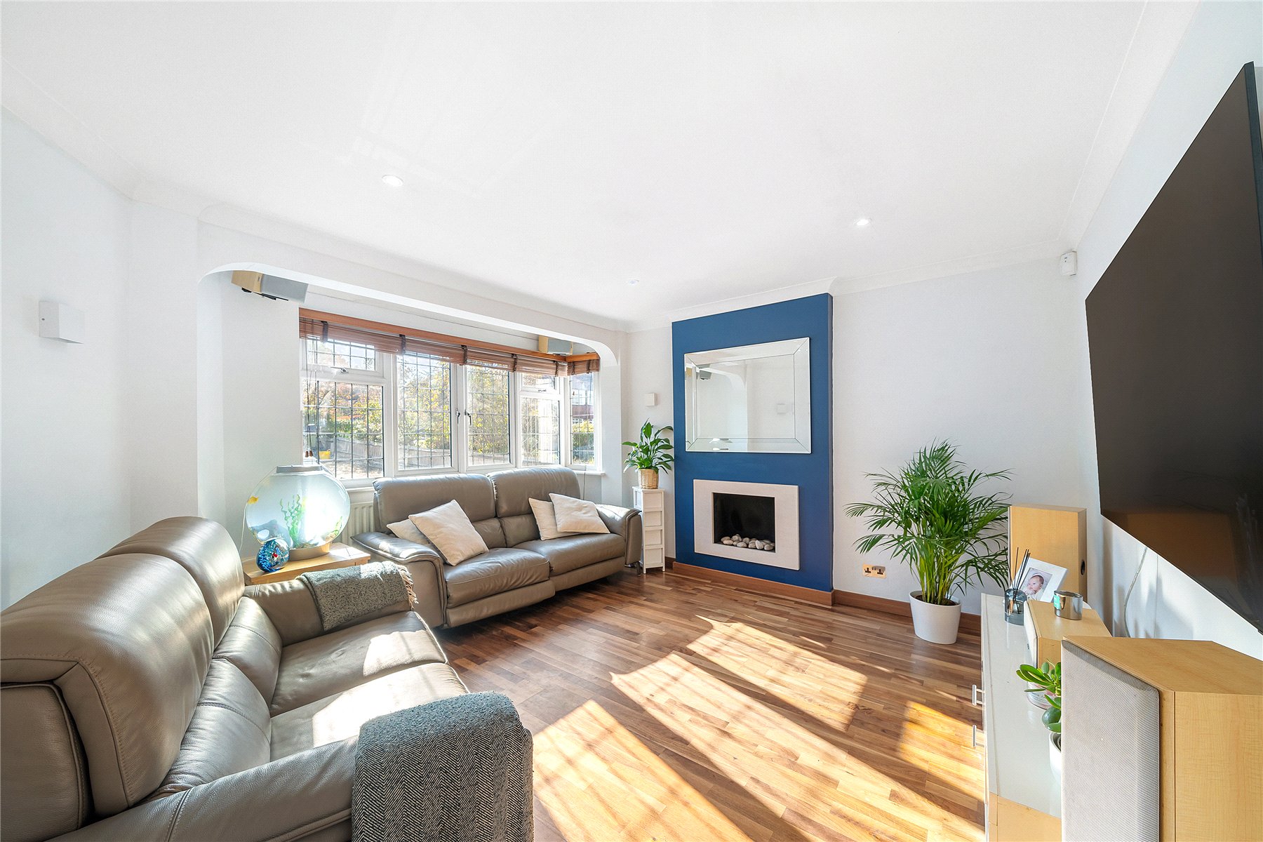 5 bedroom semi-detached house for sale 0