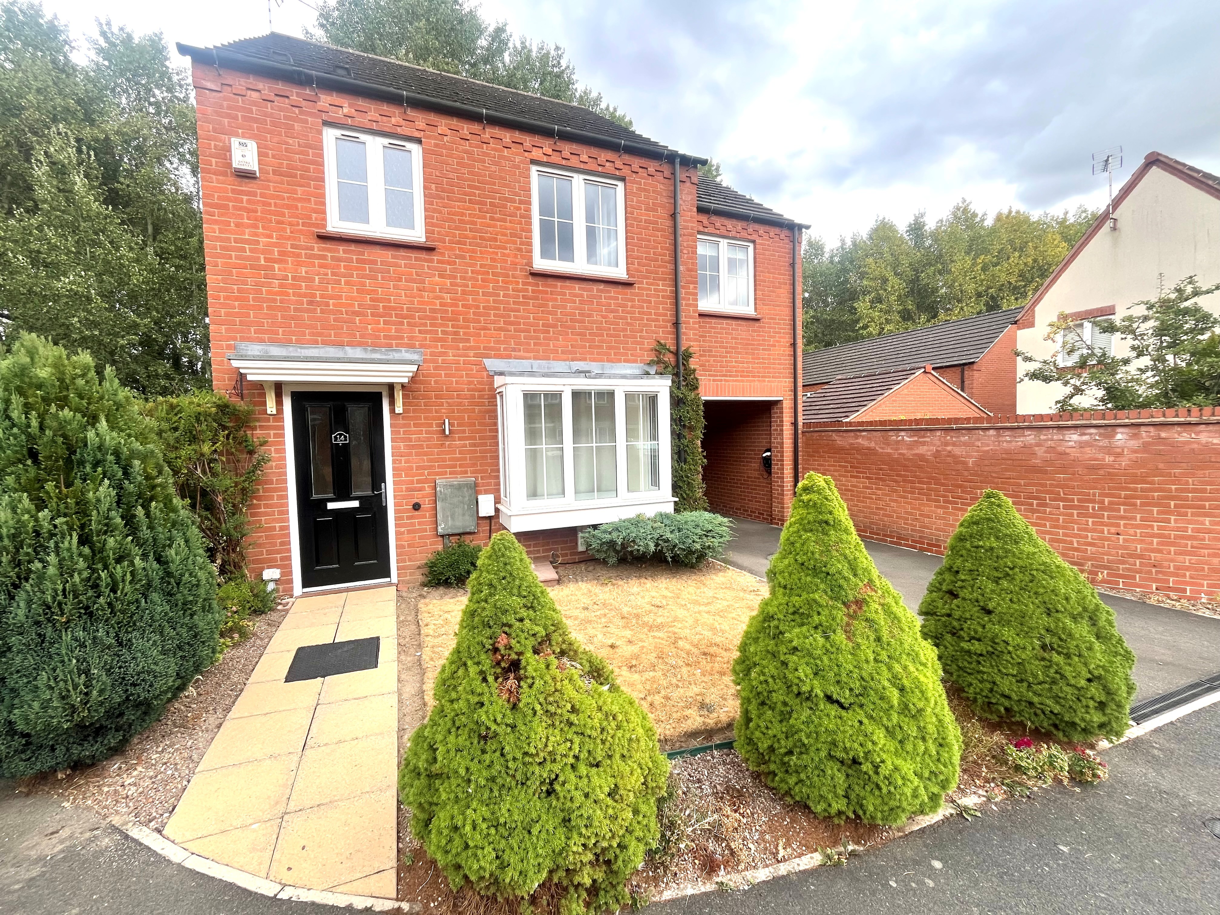 4-bed house on 14, Fieldfare Close, NOTTINGHAM, £1,800/mo